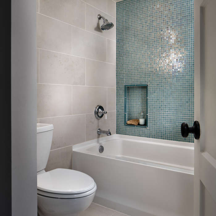 Blue Oasis 19x19mm Bathroom