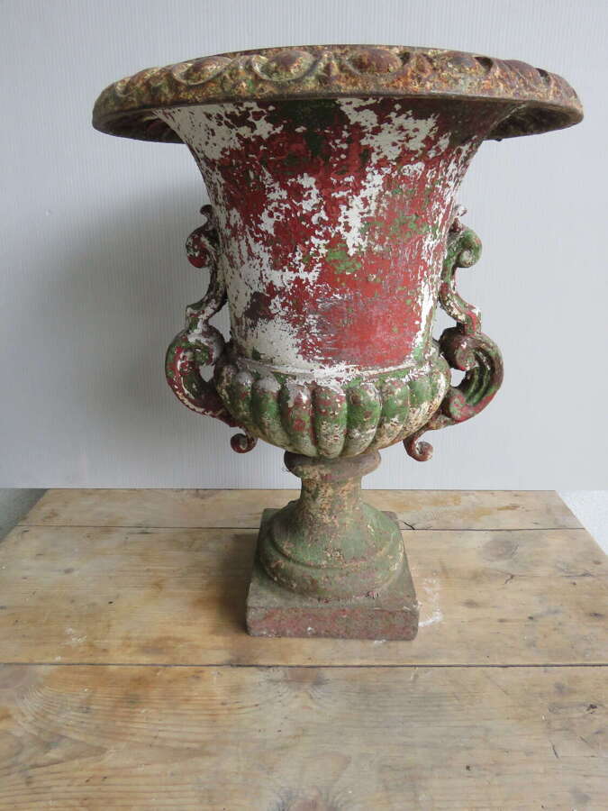 Medici cast iron jardinere